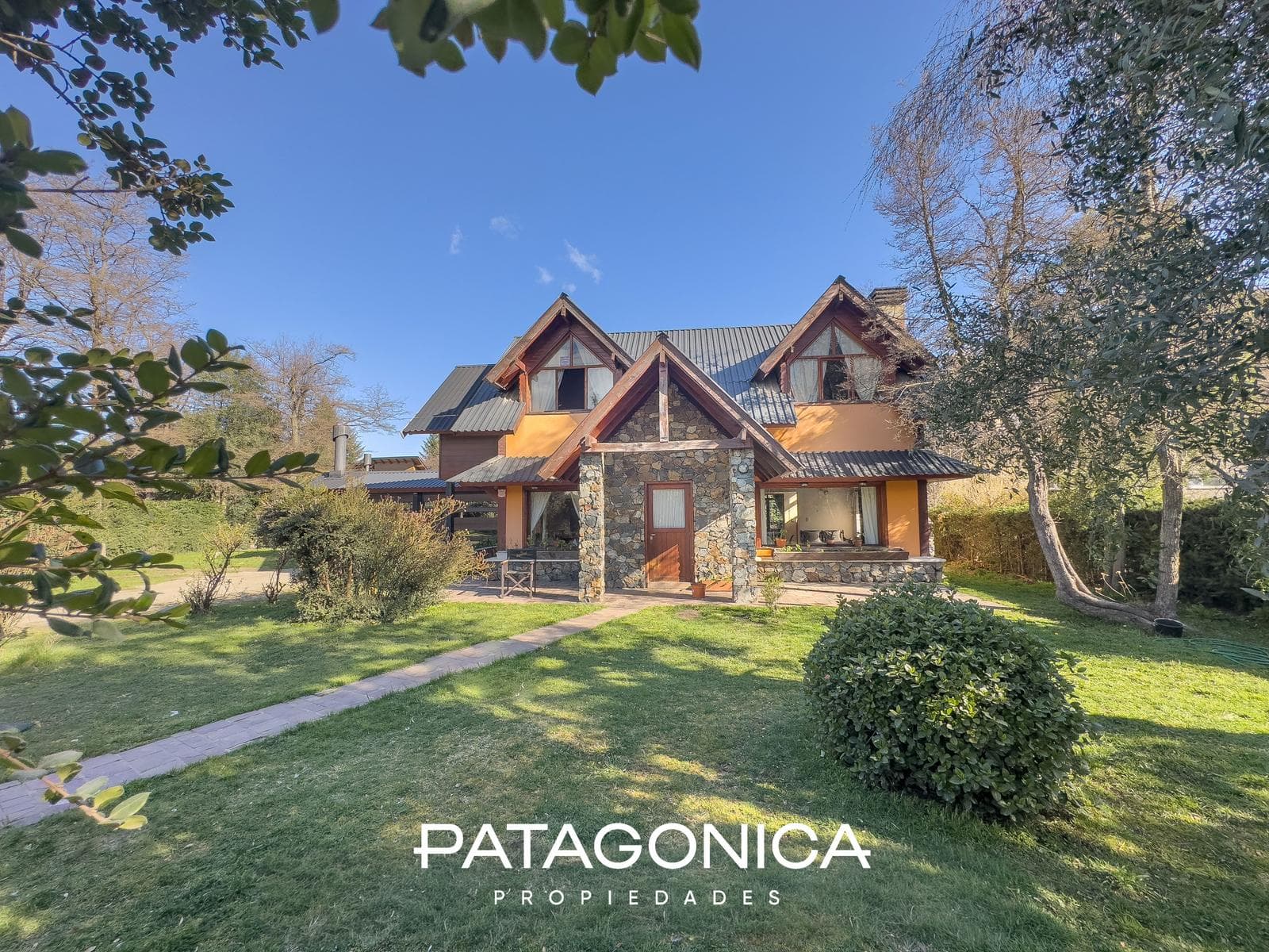 237 m² house with a view of the mountains - El Once neighborhood.