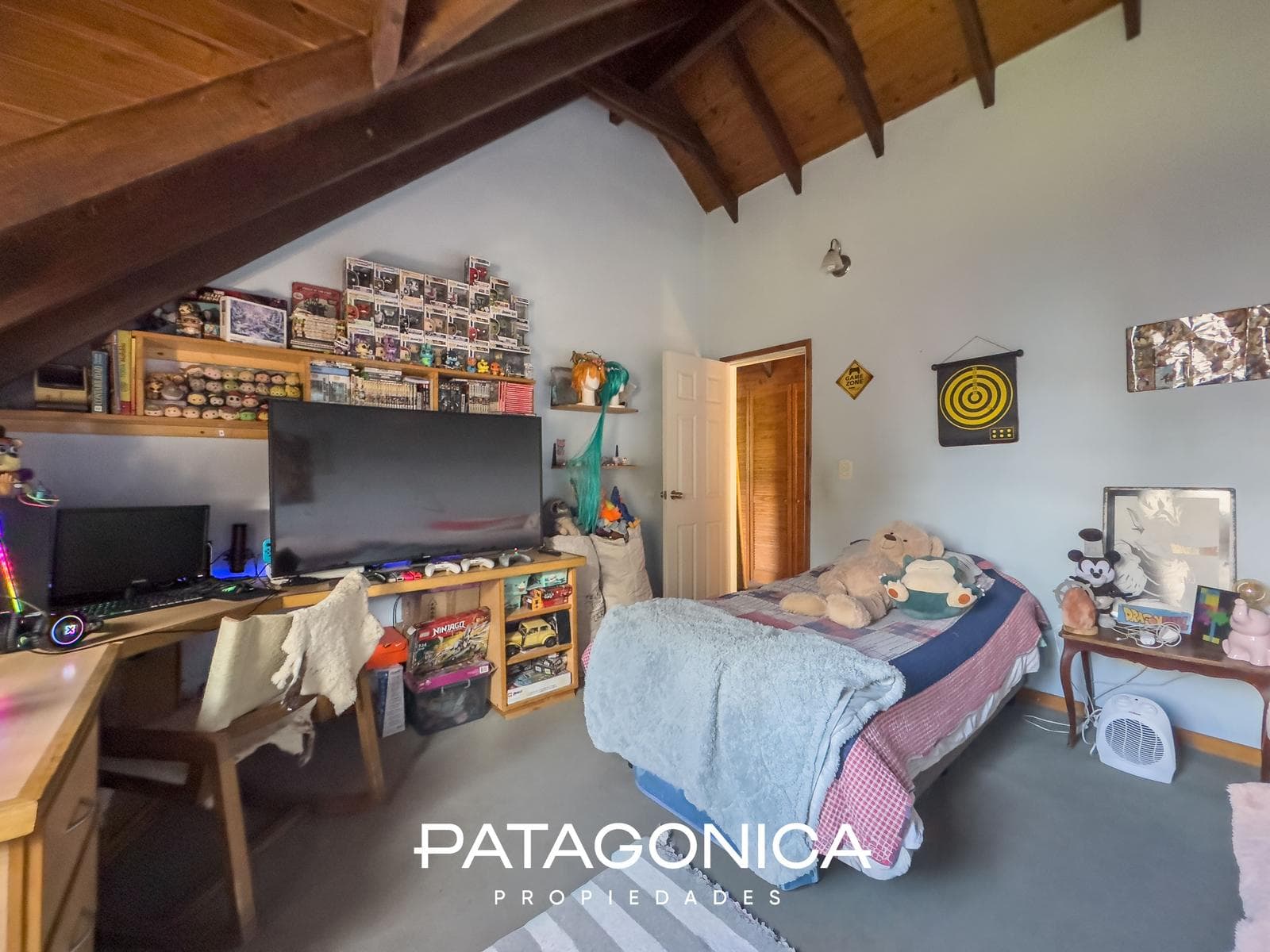 237 m² house with a view of the mountains - El Once neighborhood.