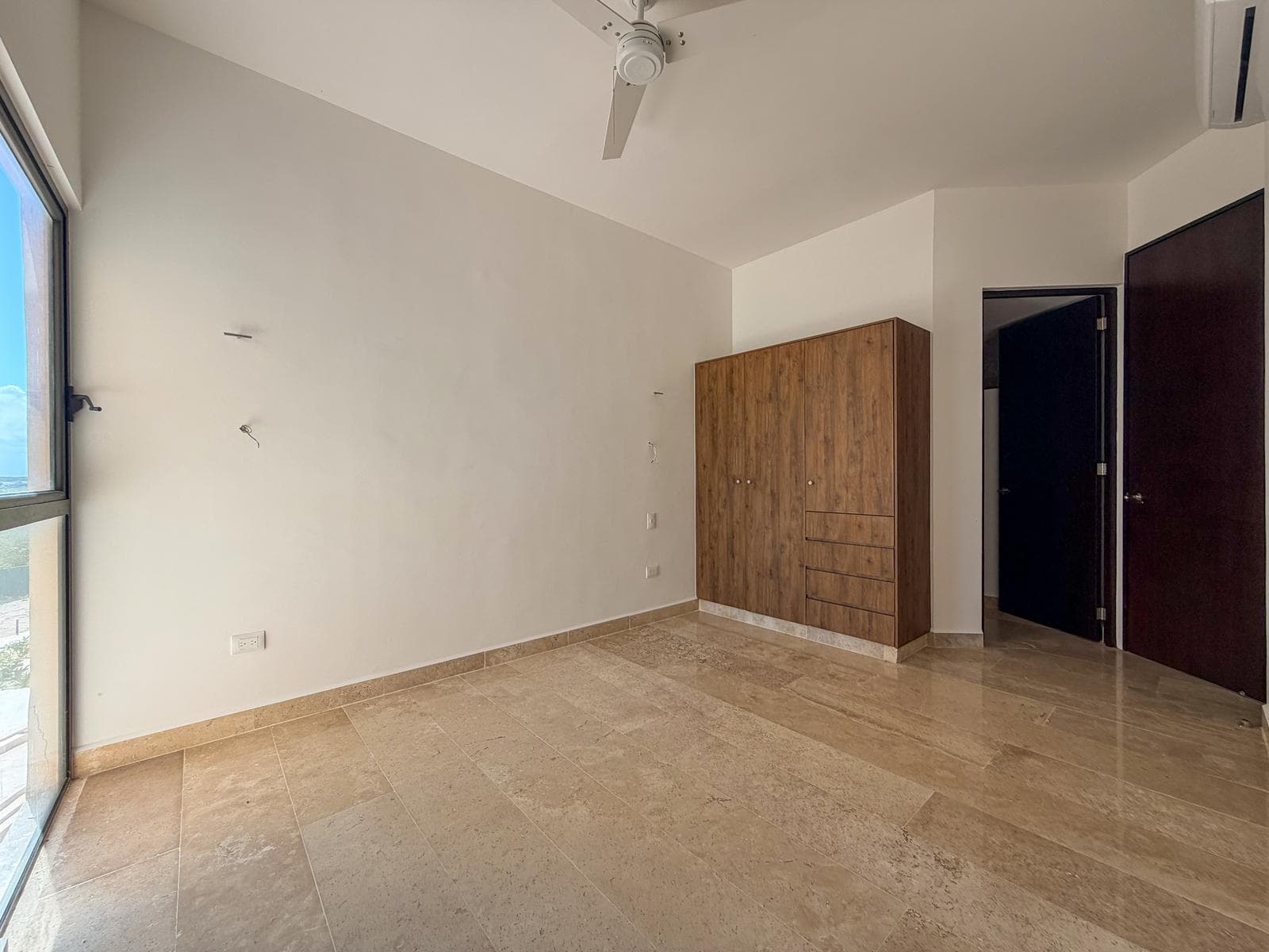 DEPARTAMENTO EQUIPADO EN VENTA FRENTE AL MAR 3 HABITACIONES, EN NAVELA, TELCHAC PUERTO