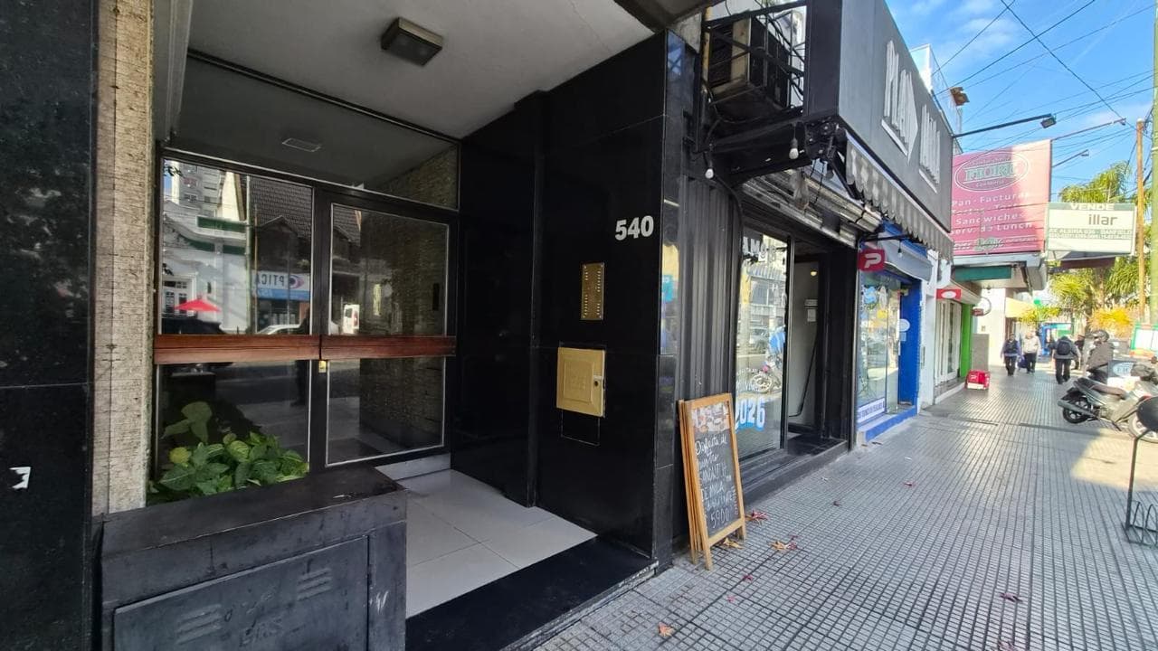 Apartment in Banfield Este