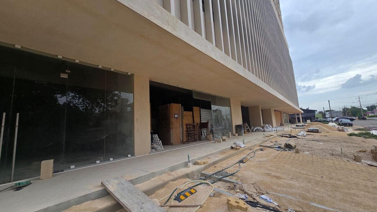 Commercial Space in Northern Mexico at Torre Triada, Mérida