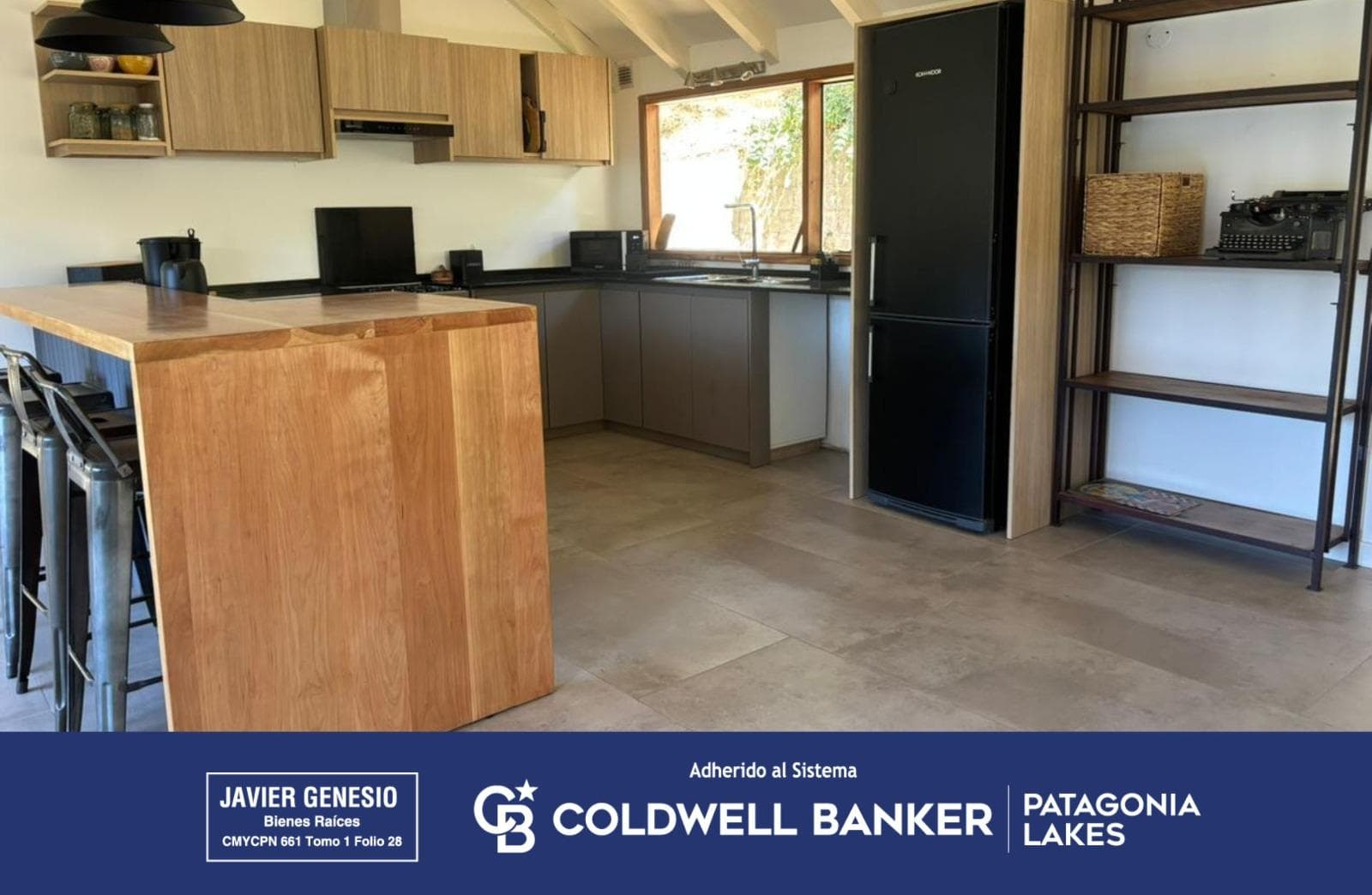 FOR SALE: 200-square-meter house in a prime location in the Altos del Sol neighborhood of San Martín de los Andes.