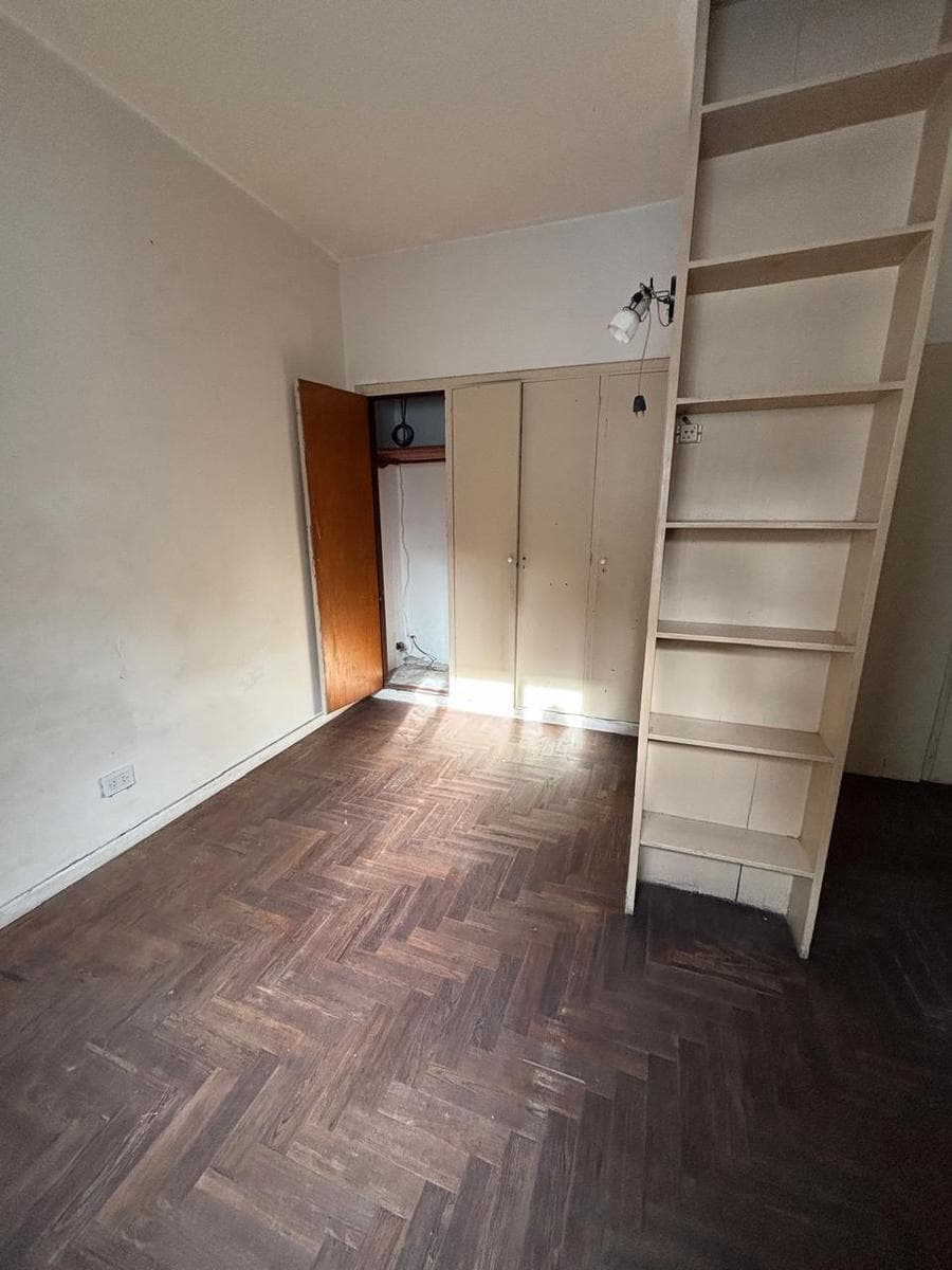 4-room house + apartment/workshop/etc. on the upper floor