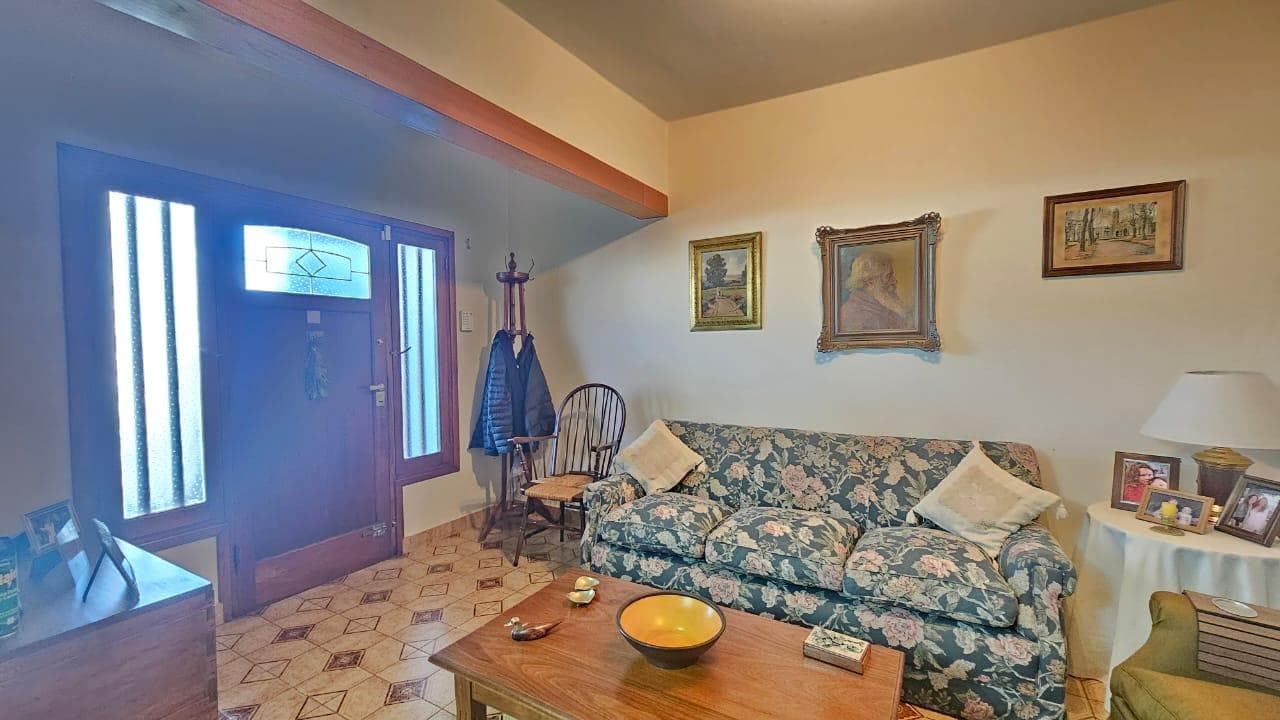4-Bedroom House for Sale in Beccar with 2 Parking Spaces and a Pool
