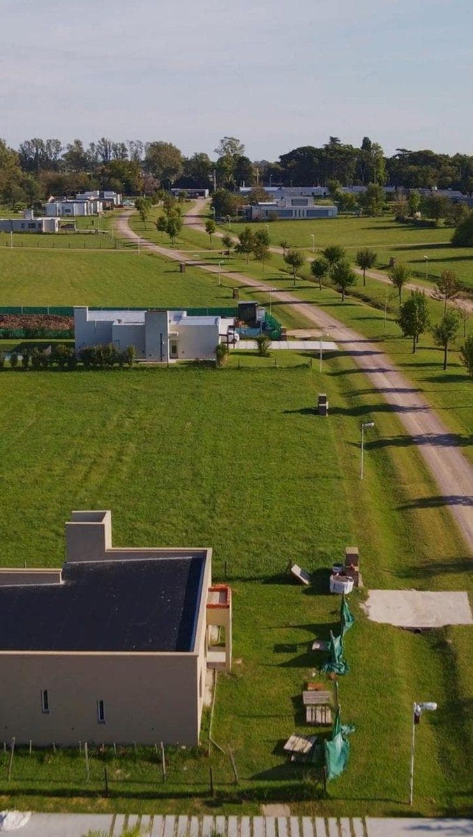 Land for Sale: 1,112 m² in the Las Calandrias Gated Community, Los Cardales