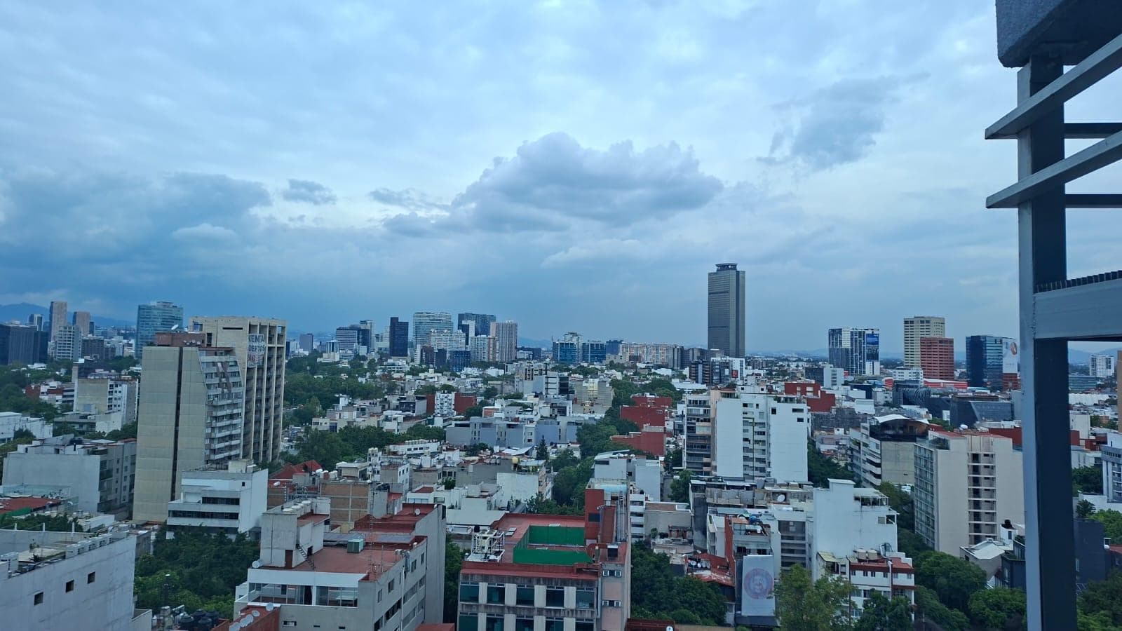 Office for Rent on Paseo de la Reforma
