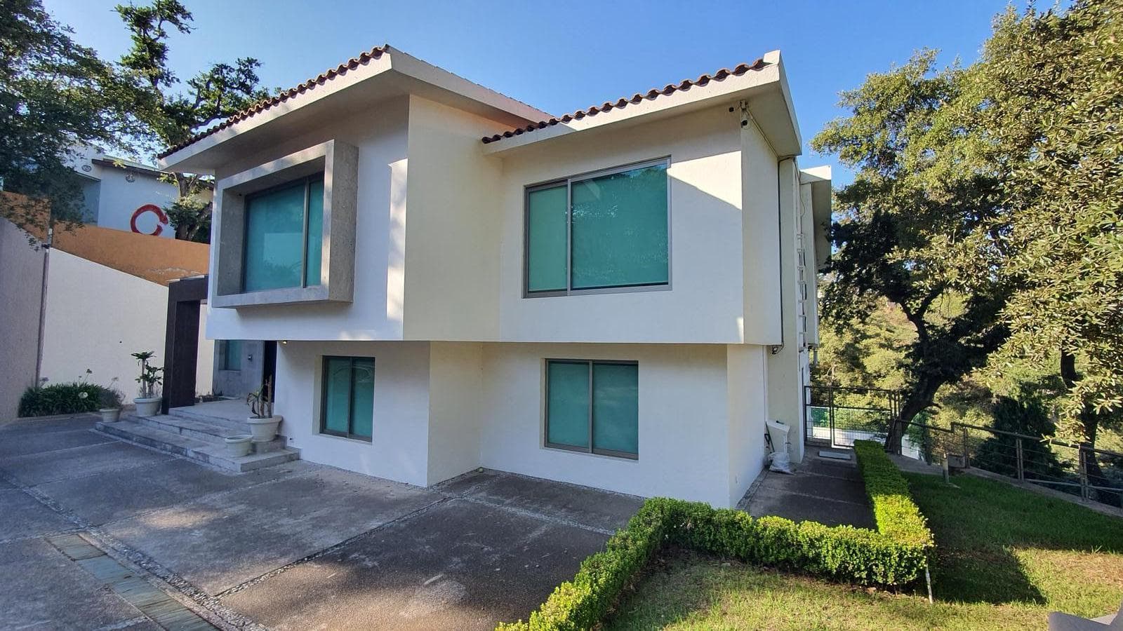 House for Sale: Hacienda in Valle Escondido, Atizapán, State of Mexico