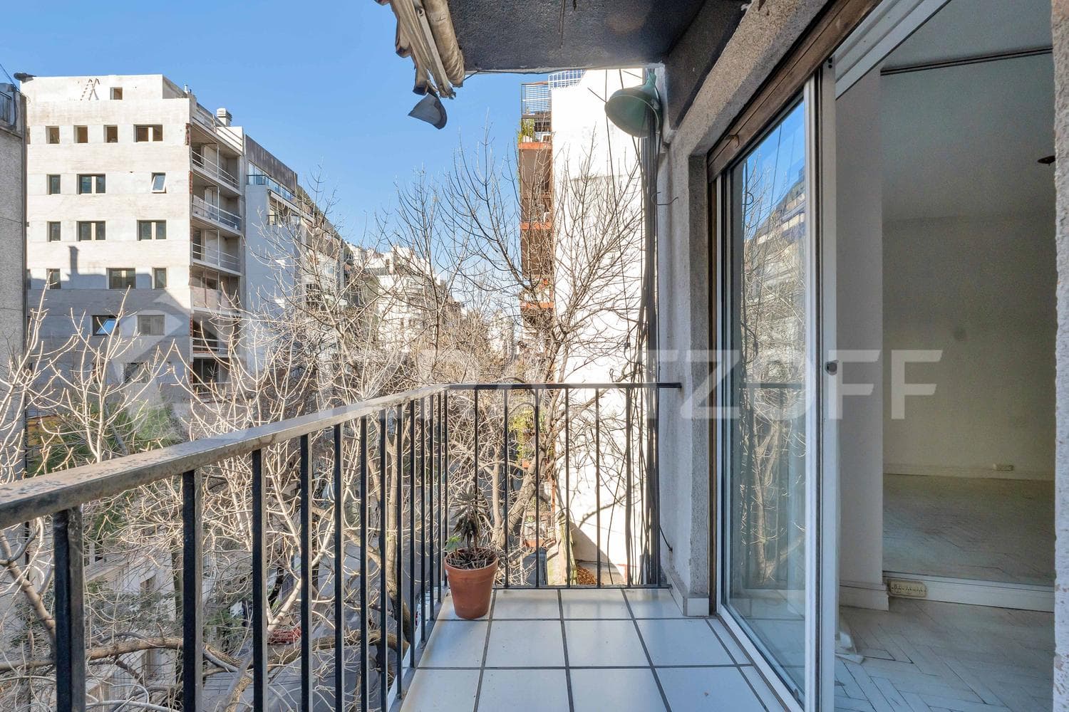 Apartment for sale in Recoleta. Two bedrooms, swimming pool in the building
