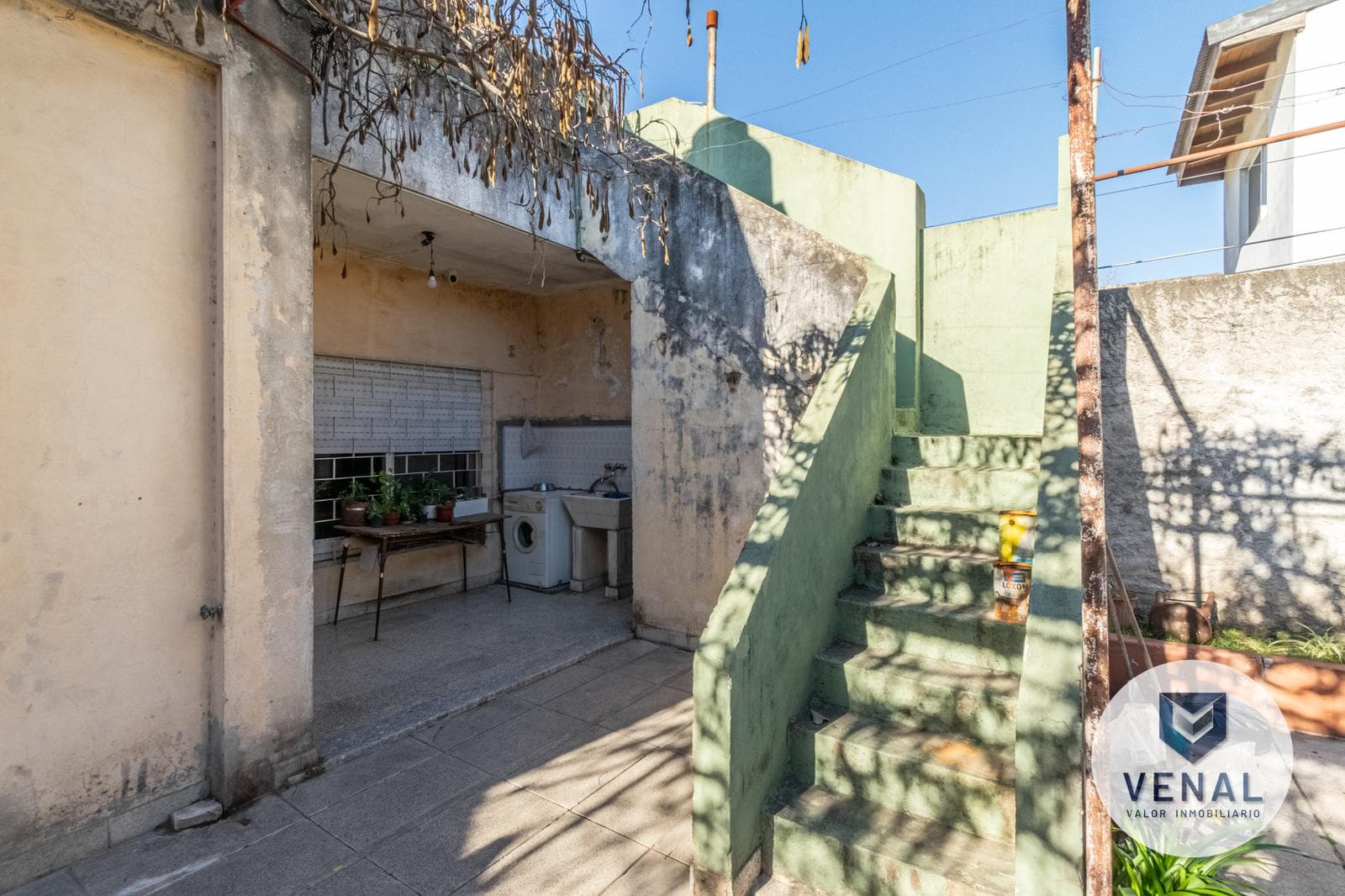 For Sale: 4-room house, 3 bedrooms, patio, terrace, double garage, José León Suárez