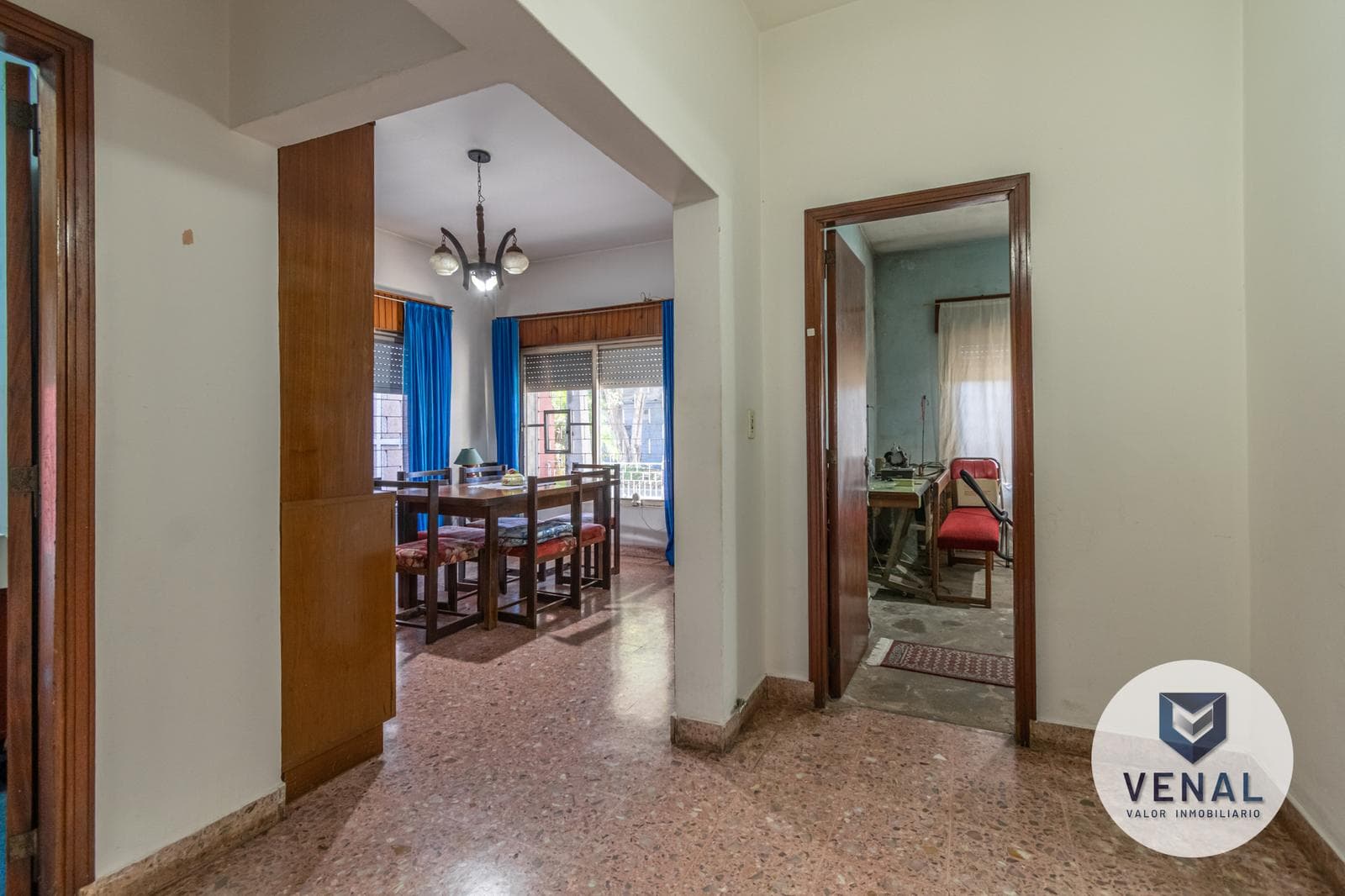 For Sale: 4-room house, 3 bedrooms, patio, terrace, double garage, José León Suárez