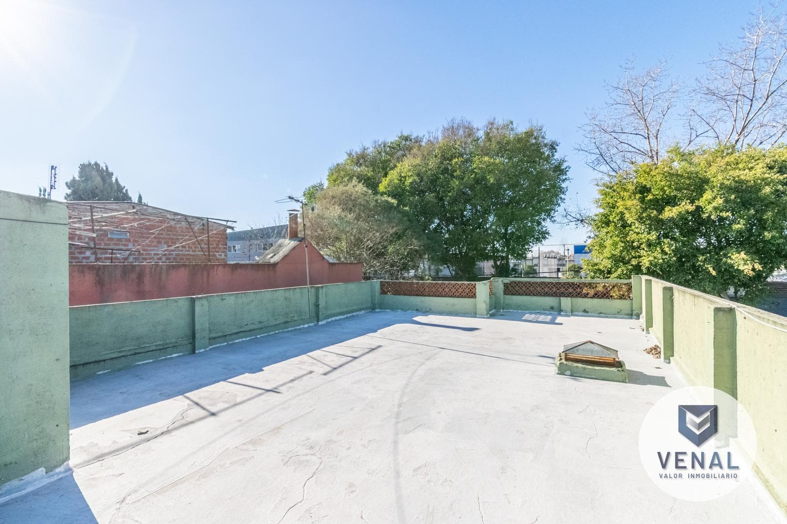 For Sale: 4-room house, 3 bedrooms, patio, terrace, double garage, José León Suárez