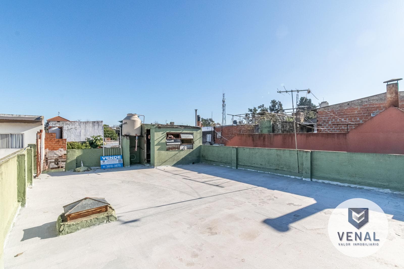 For Sale: 4-room house, 3 bedrooms, patio, terrace, double garage, José León Suárez