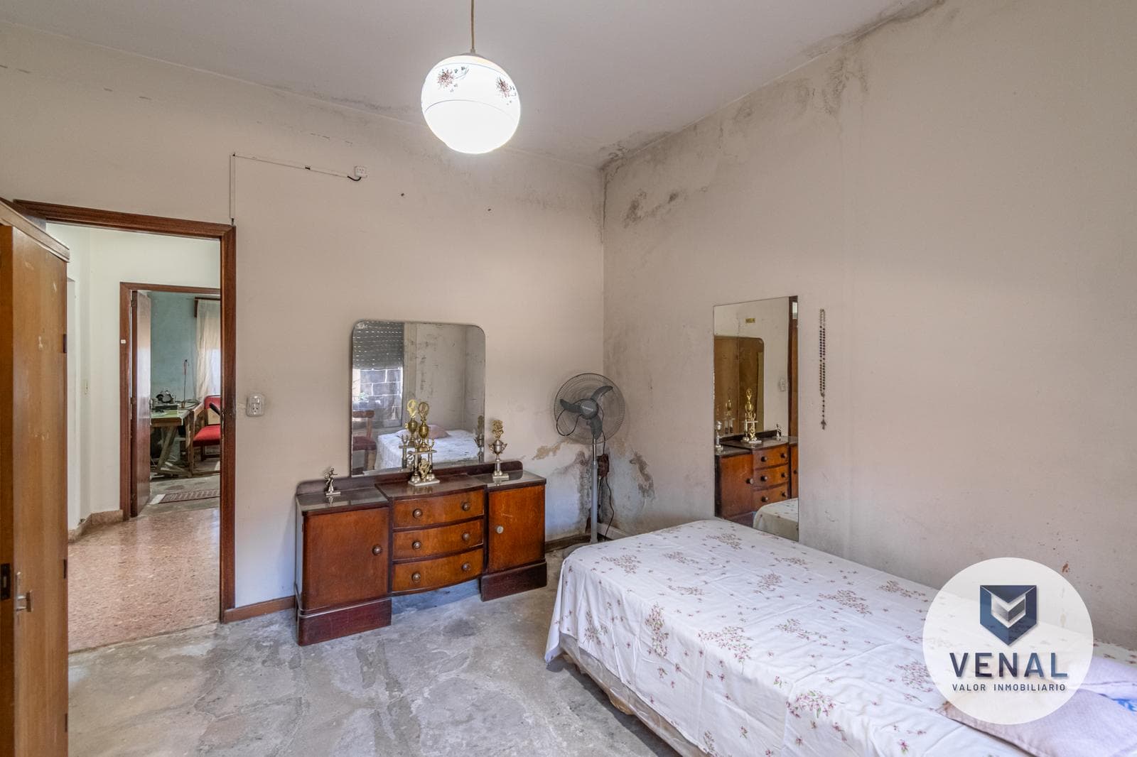 For Sale: 4-room house, 3 bedrooms, patio, terrace, double garage, José León Suárez