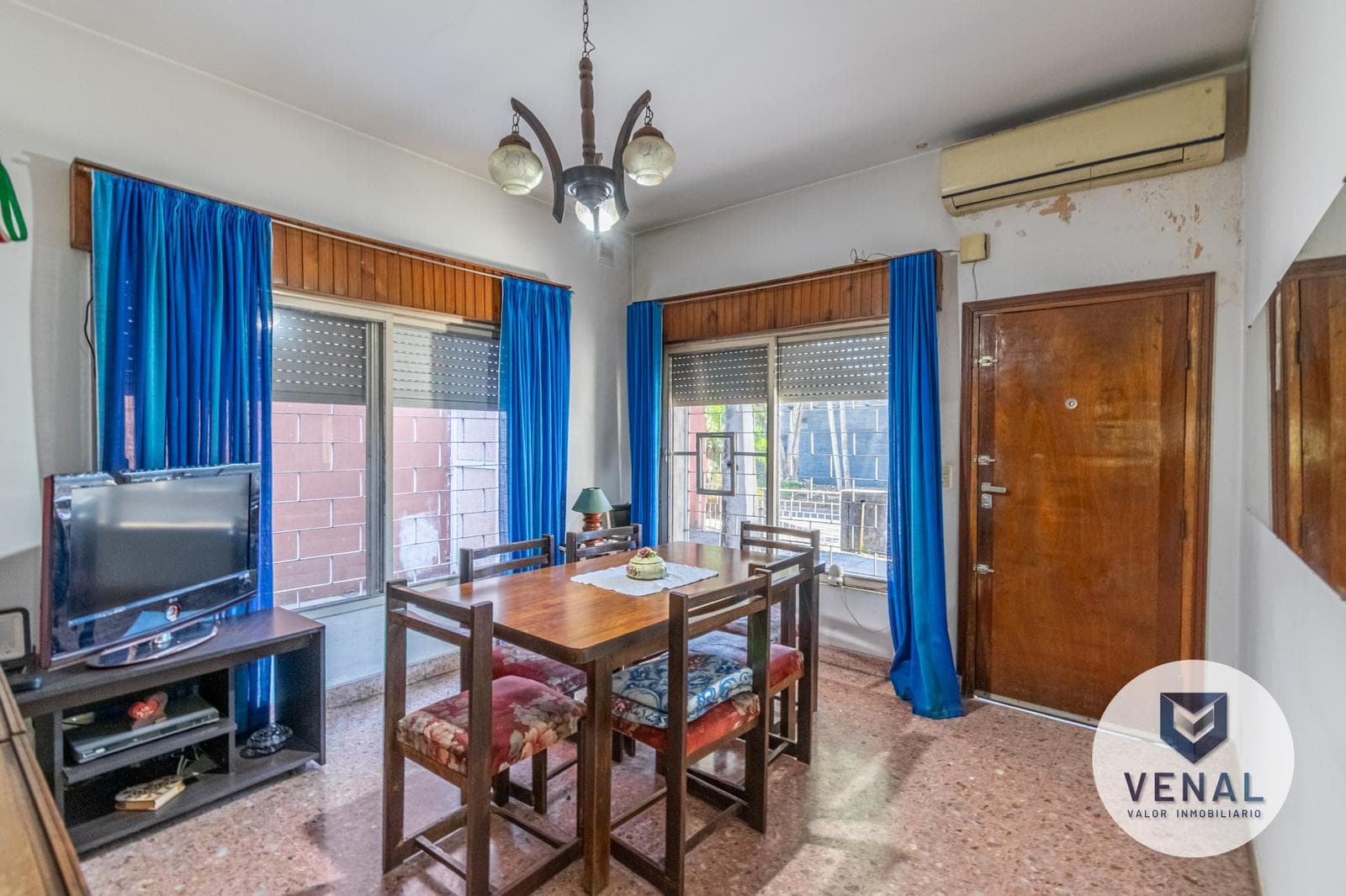 For Sale: 4-room house, 3 bedrooms, patio, terrace, double garage, José León Suárez