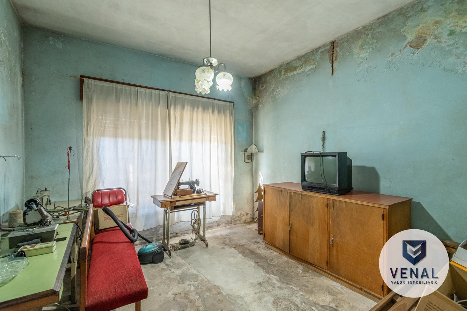 For Sale: 4-room house, 3 bedrooms, patio, terrace, double garage, José León Suárez