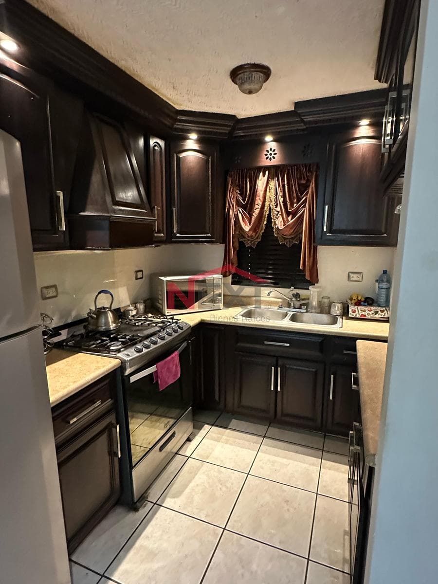 HOUSE FOR SALE LOCATED IN THE MONTECARLO NEIGHBORHOOD