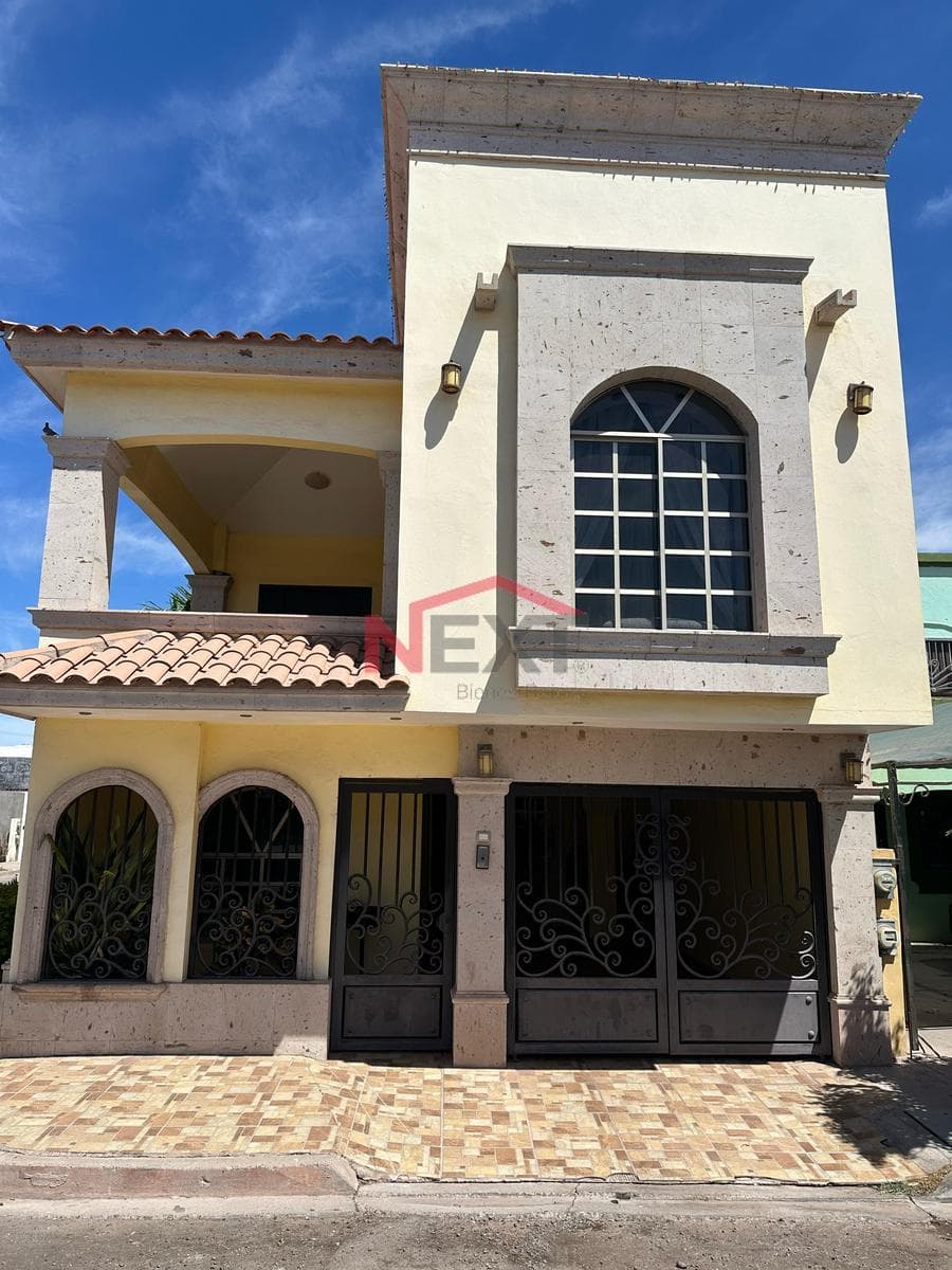 HOUSE FOR SALE LOCATED IN THE MONTECARLO NEIGHBORHOOD
