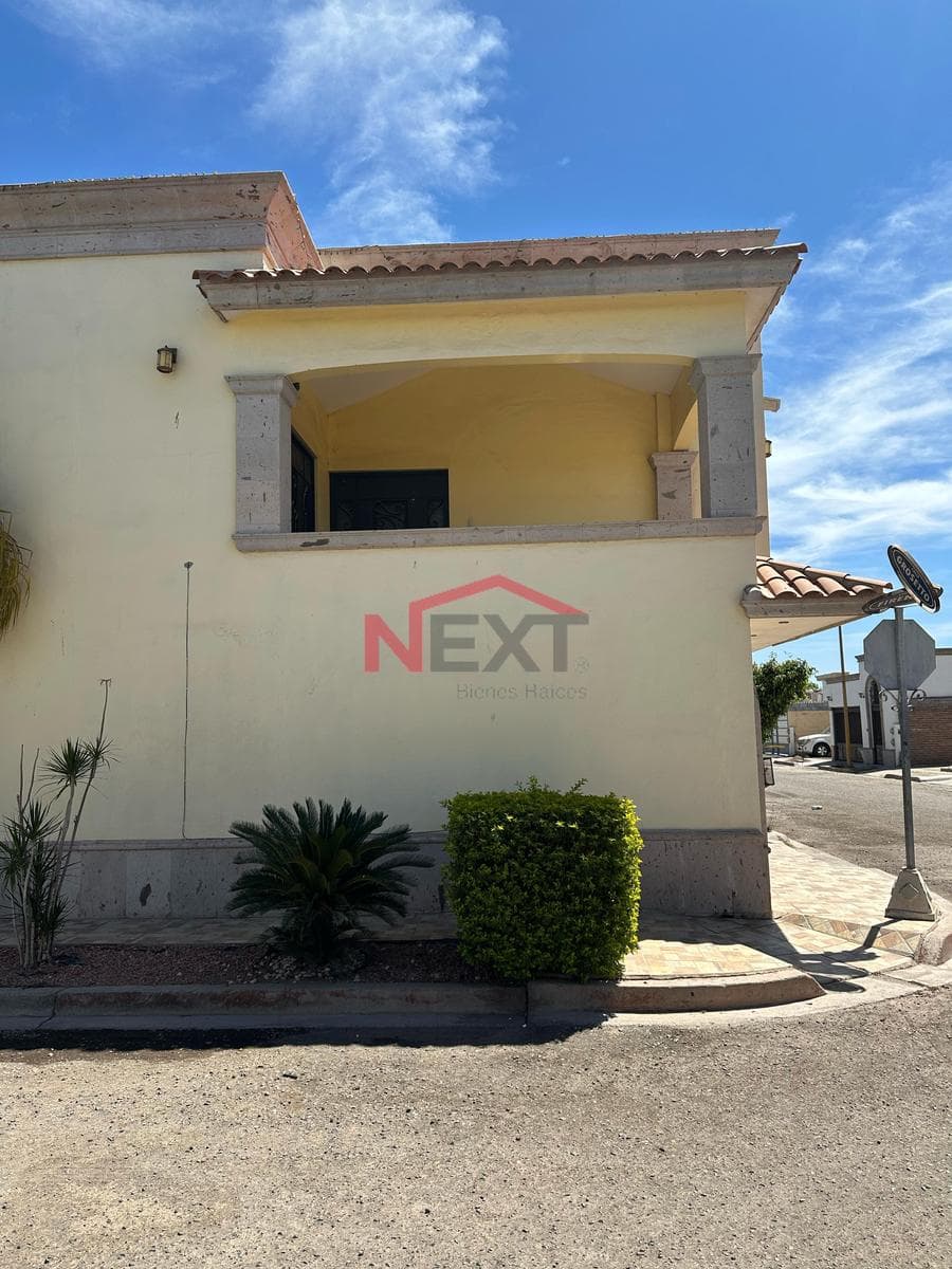 HOUSE FOR SALE LOCATED IN THE MONTECARLO NEIGHBORHOOD