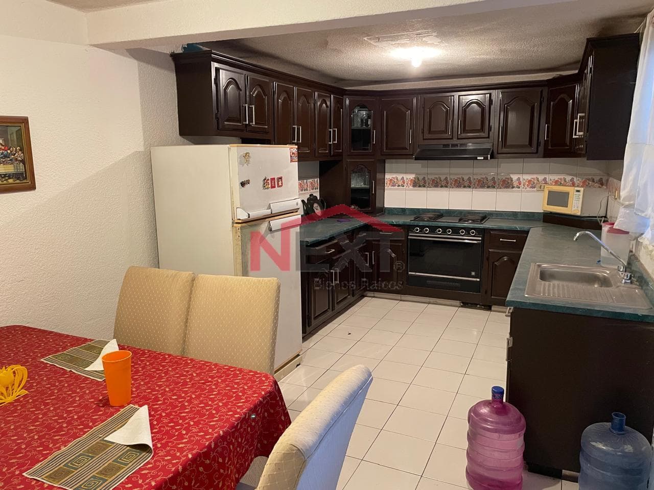 HOUSE FOR SALE LOCATED IN THE VALLE DORADO NEIGHBORHOOD
