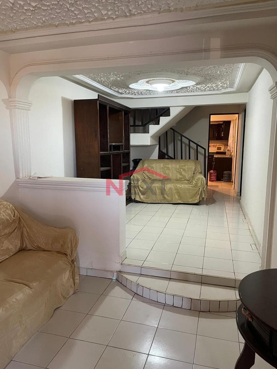 HOUSE FOR SALE LOCATED IN THE VALLE DORADO NEIGHBORHOOD