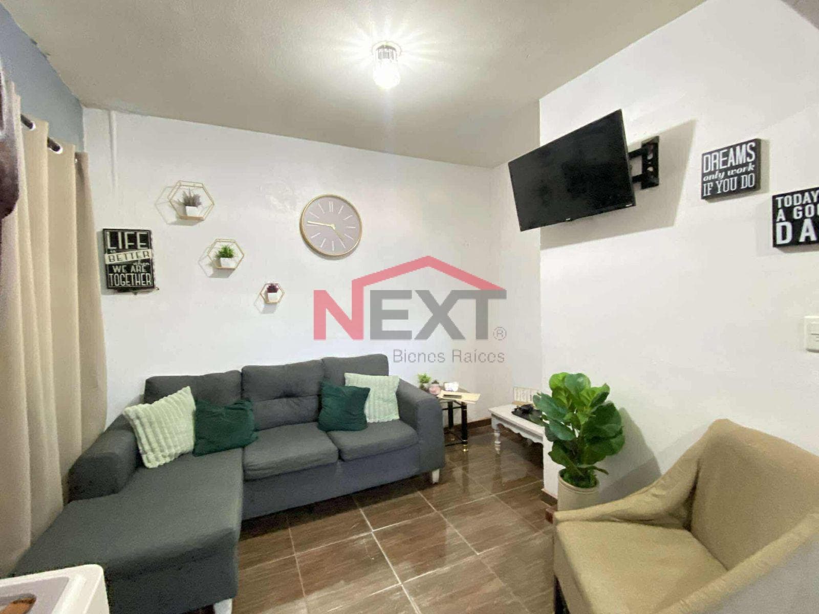 HOUSE FOR SALE IN MISION DEL REAL
