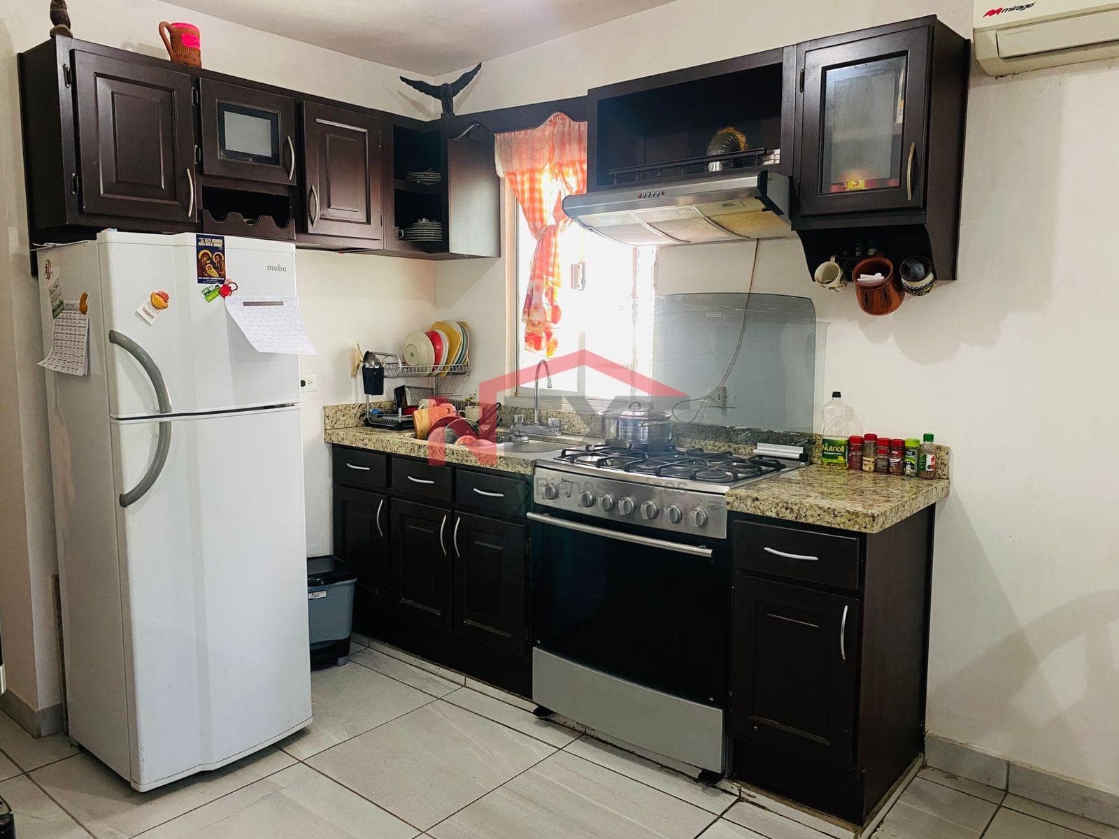 HOUSE FOR SALE IN VILLA BONITA