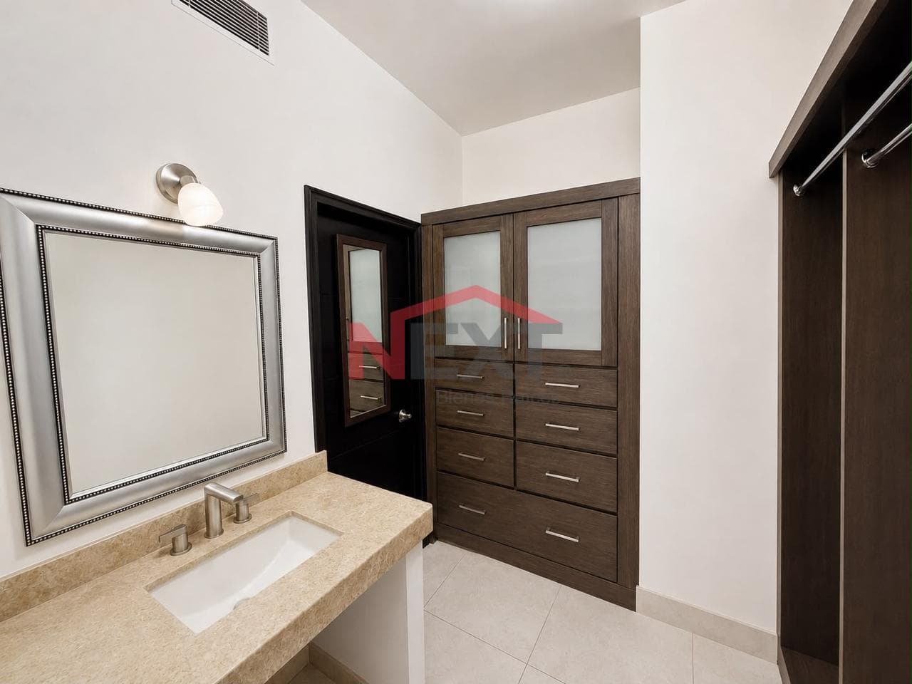 HOUSE FOR SALE IN LA RIOJA RESIDENTIAL AREA