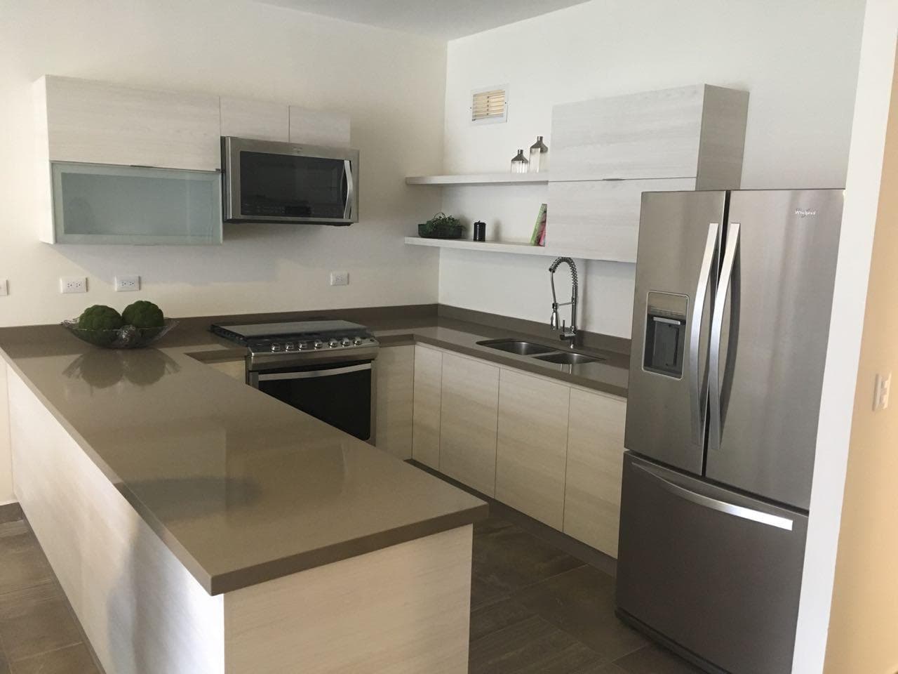 APARTMENT FOR RENT IN TORRE TULE-VALLE PONIENTE