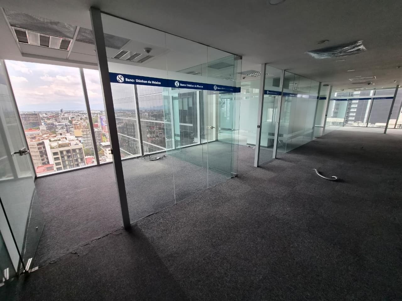 Office for Rent on Paseo de la Reforma