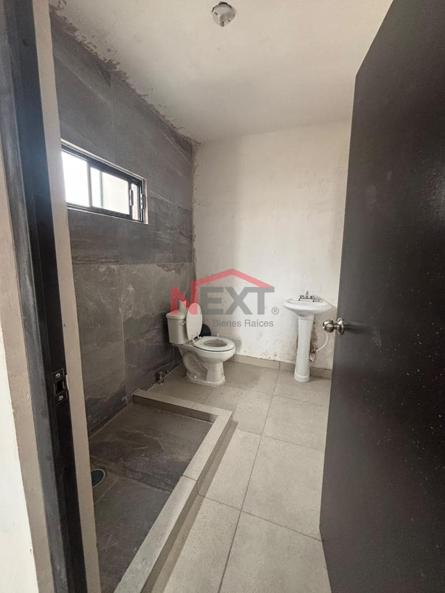 OFFICE FOR SALE IN COL. BALDERRAMA
