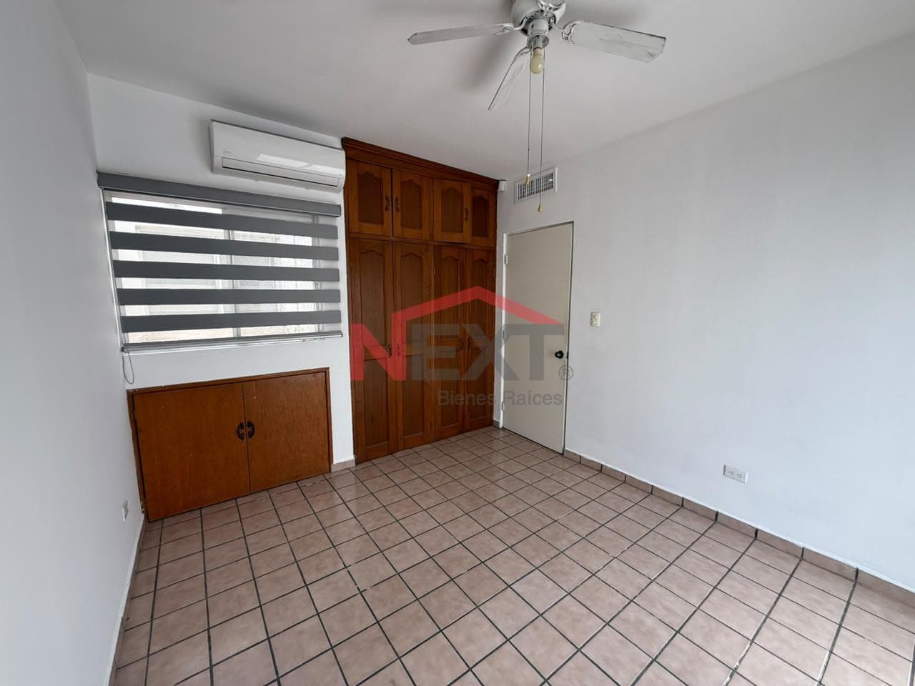 HOUSE FOR RENT IN THE MISION DEL SOL NEIGHBORHOOD