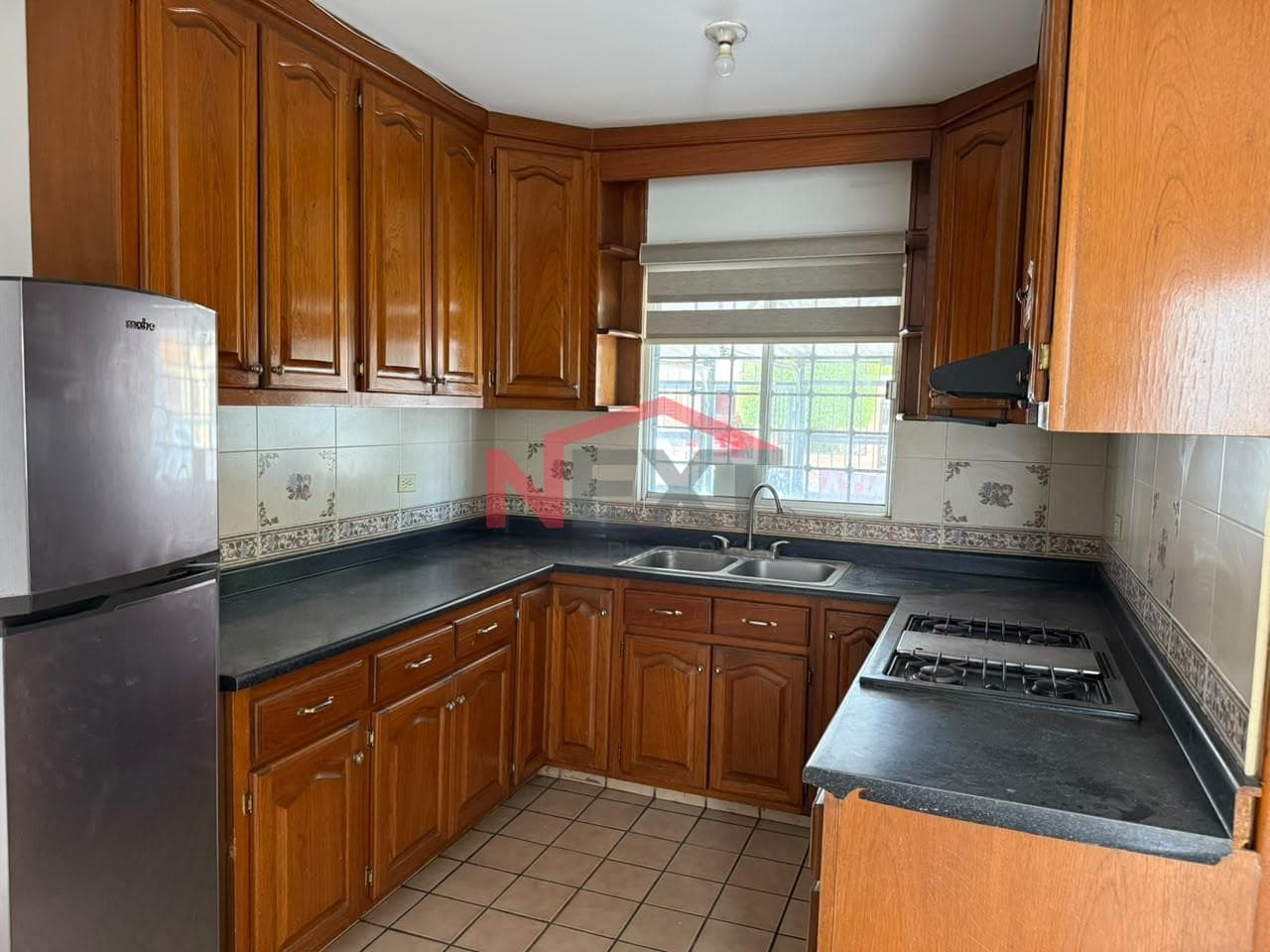 HOUSE FOR RENT IN THE MISION DEL SOL NEIGHBORHOOD