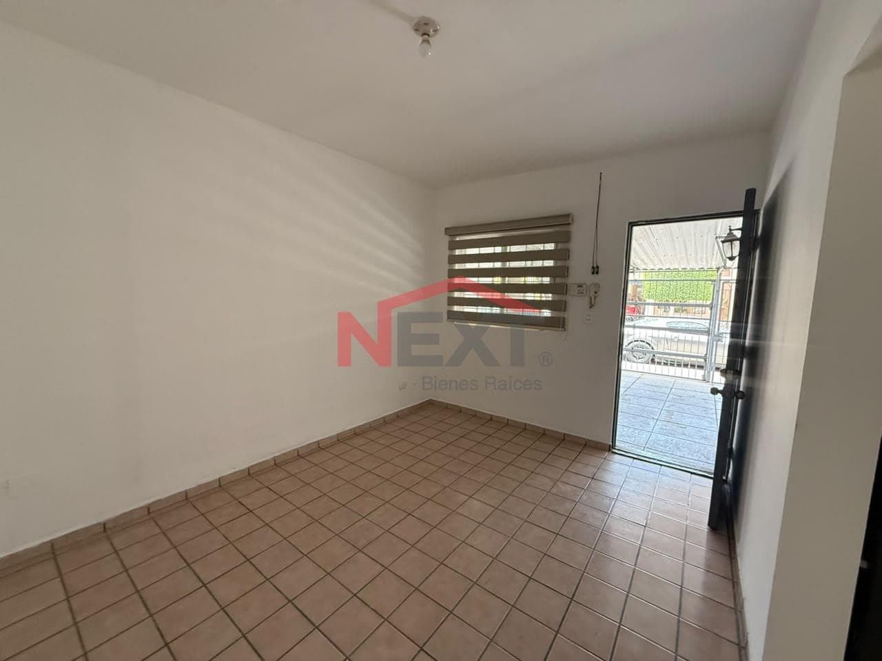 HOUSE FOR RENT IN THE MISION DEL SOL NEIGHBORHOOD