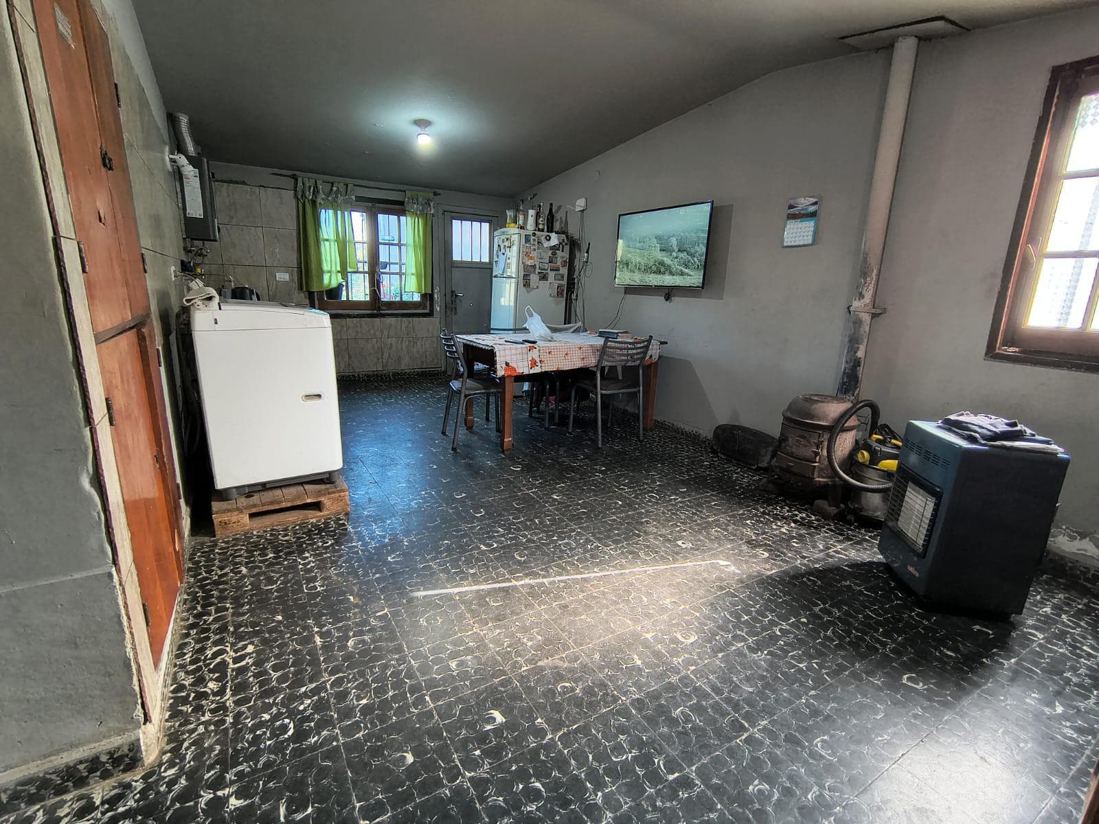 House for Sale in Chacabuco 1200