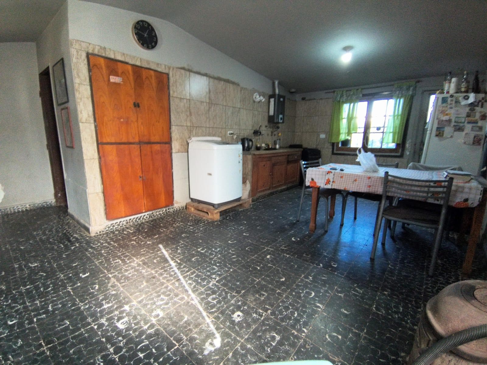 House for Sale in Chacabuco 1200