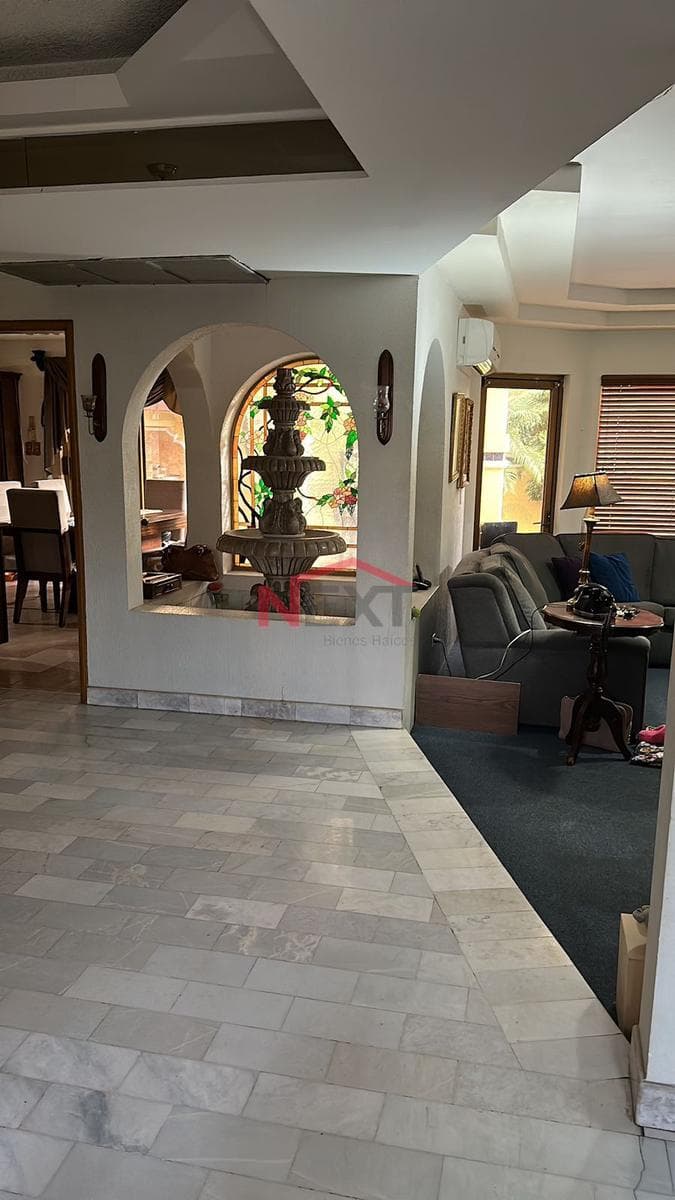 House for sale, Col. Raquet Club