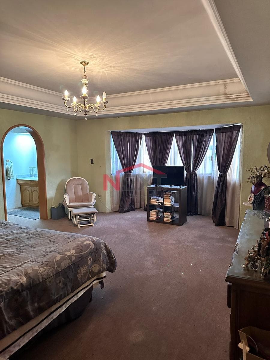 House for sale, Col. Raquet Club