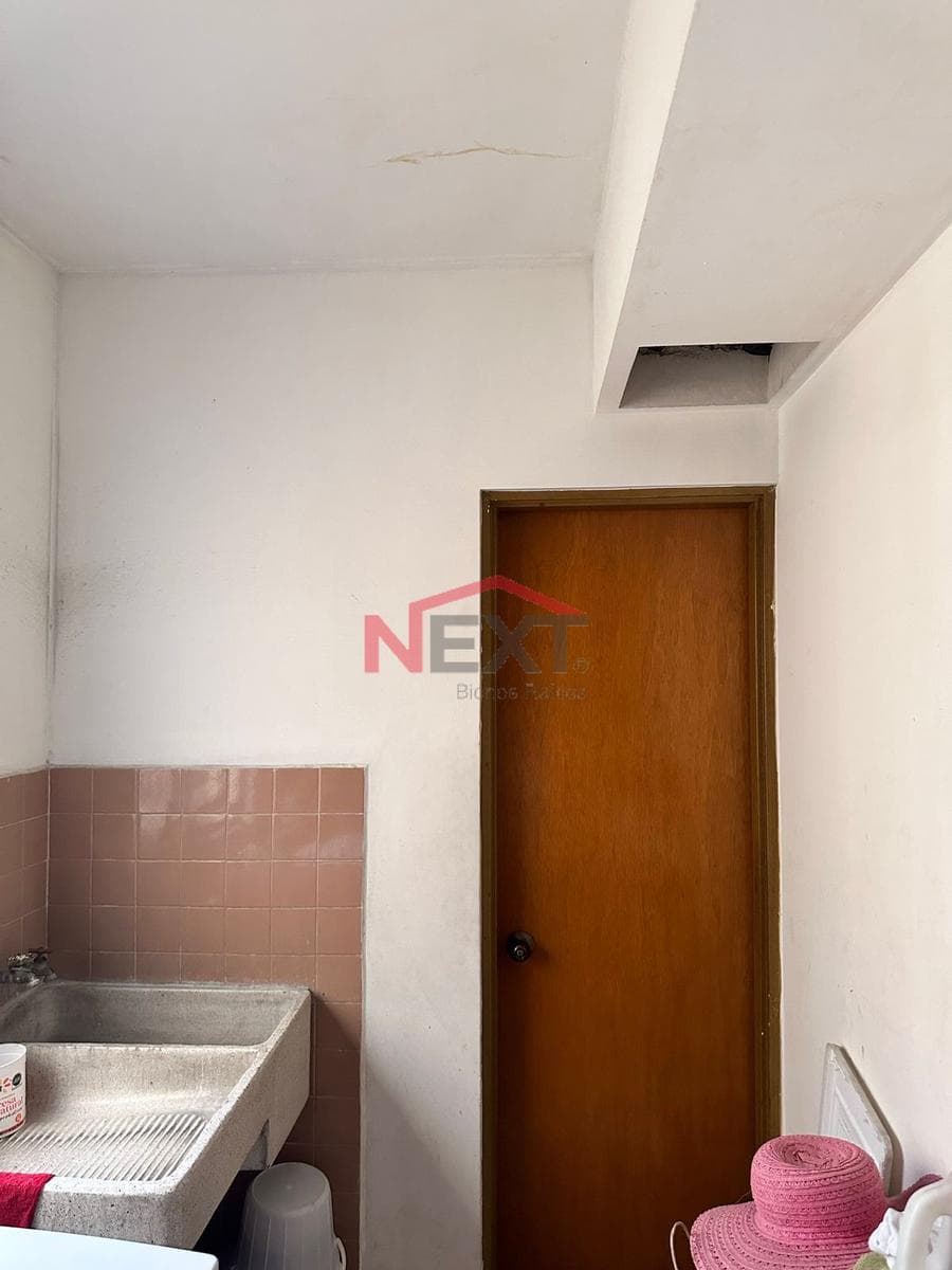 House for sale, Col. Raquet Club