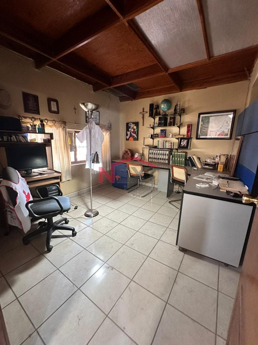 WINE CELLAR FOR SALE IN THE HACIENDA LA FLOR NEIGHBORHOOD