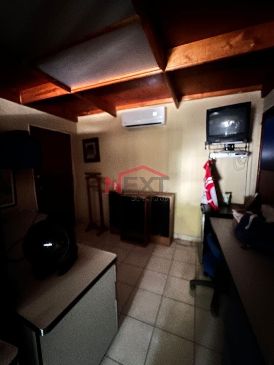 WINE CELLAR FOR SALE IN THE HACIENDA LA FLOR NEIGHBORHOOD