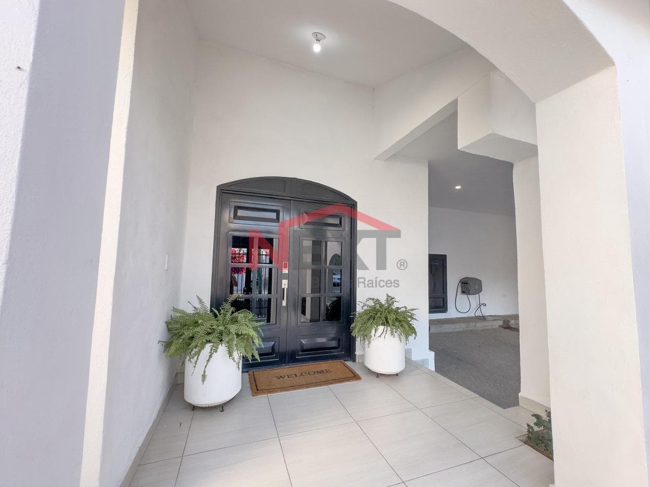 HOUSE FOR SALE IN COL. CENTENARIO