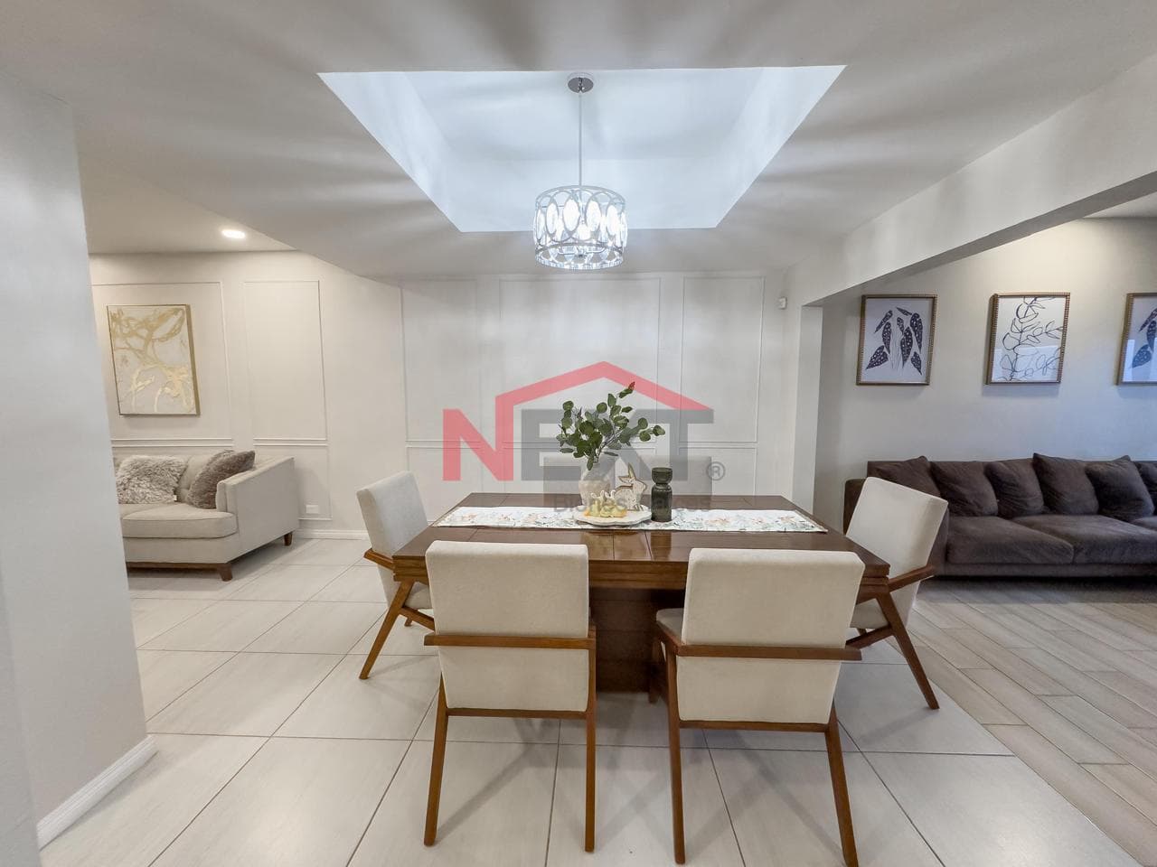 HOUSE FOR SALE IN COL. CENTENARIO