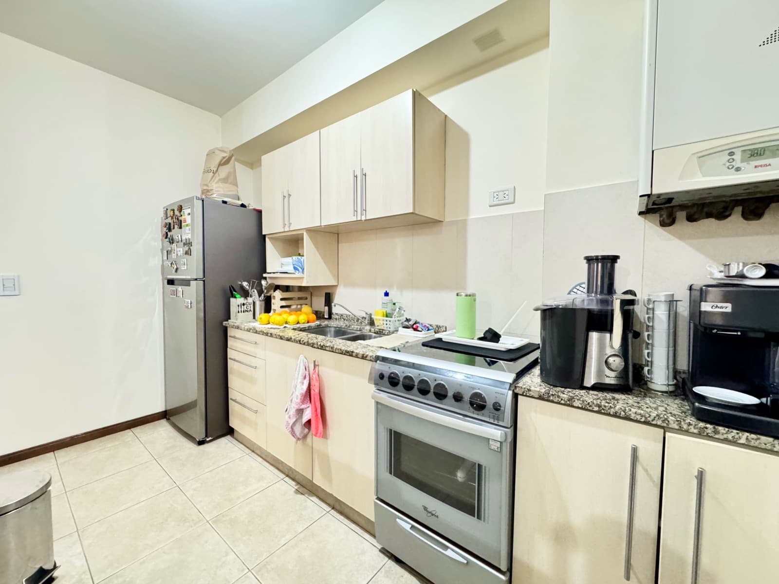 Beautiful Duplex - La Esquina Condominium, Pilar