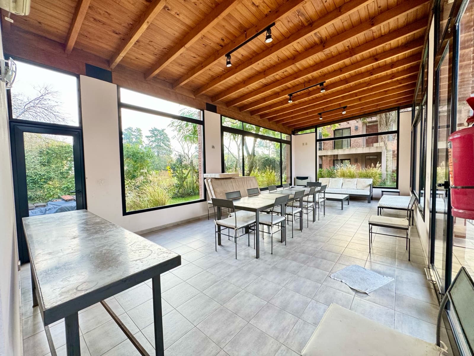 Beautiful Duplex - La Esquina Condominium, Pilar