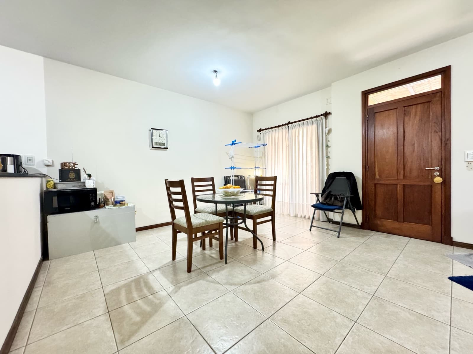 Beautiful Duplex - La Esquina Condominium, Pilar