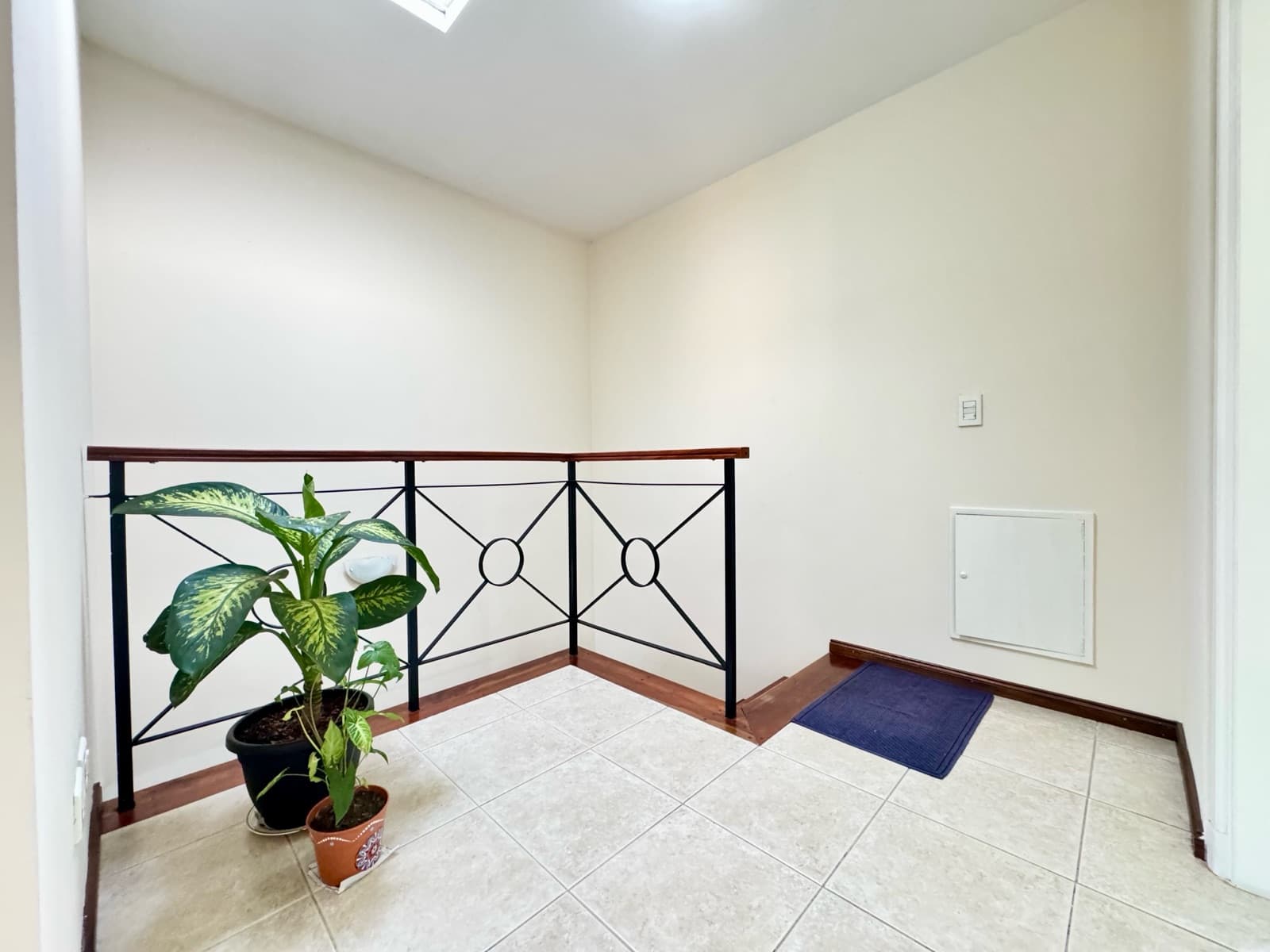 Beautiful Duplex - La Esquina Condominium, Pilar