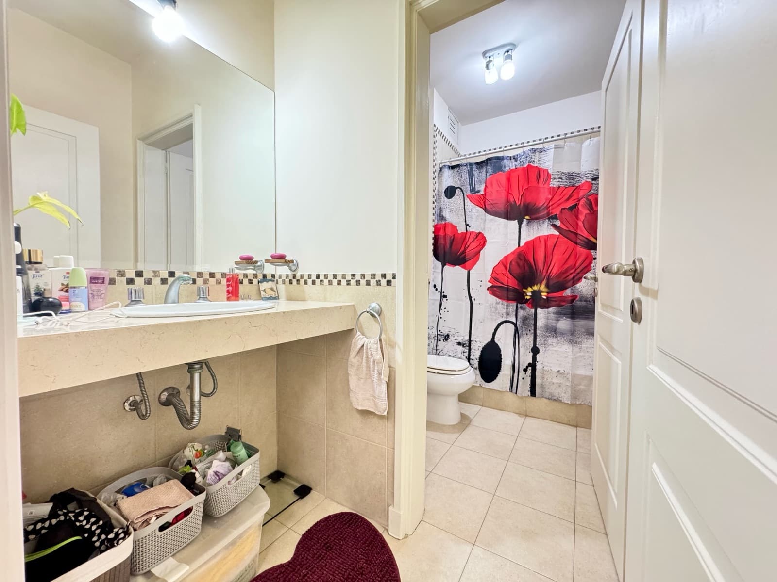 Beautiful Duplex - La Esquina Condominium, Pilar