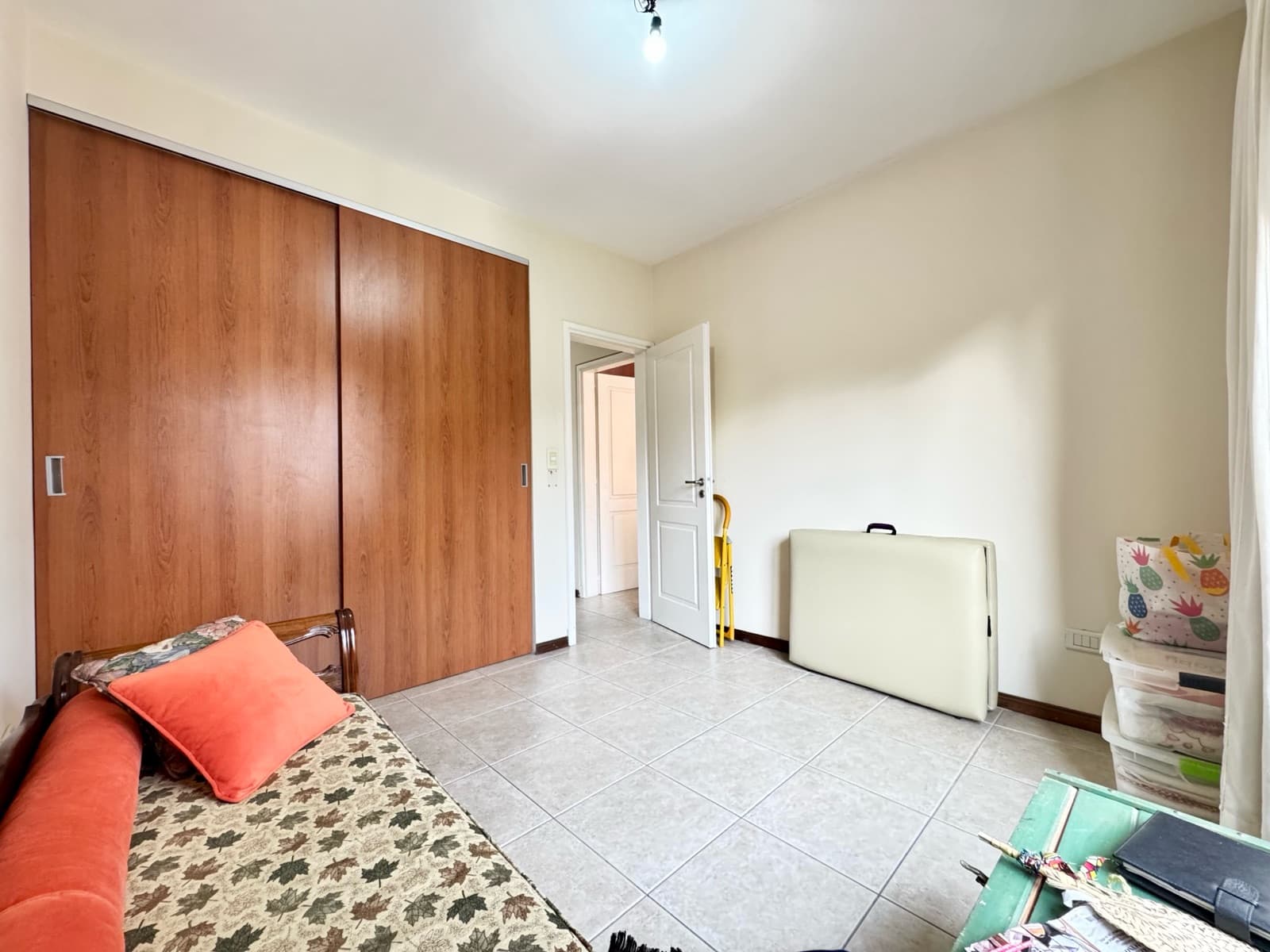 Beautiful Duplex - La Esquina Condominium, Pilar