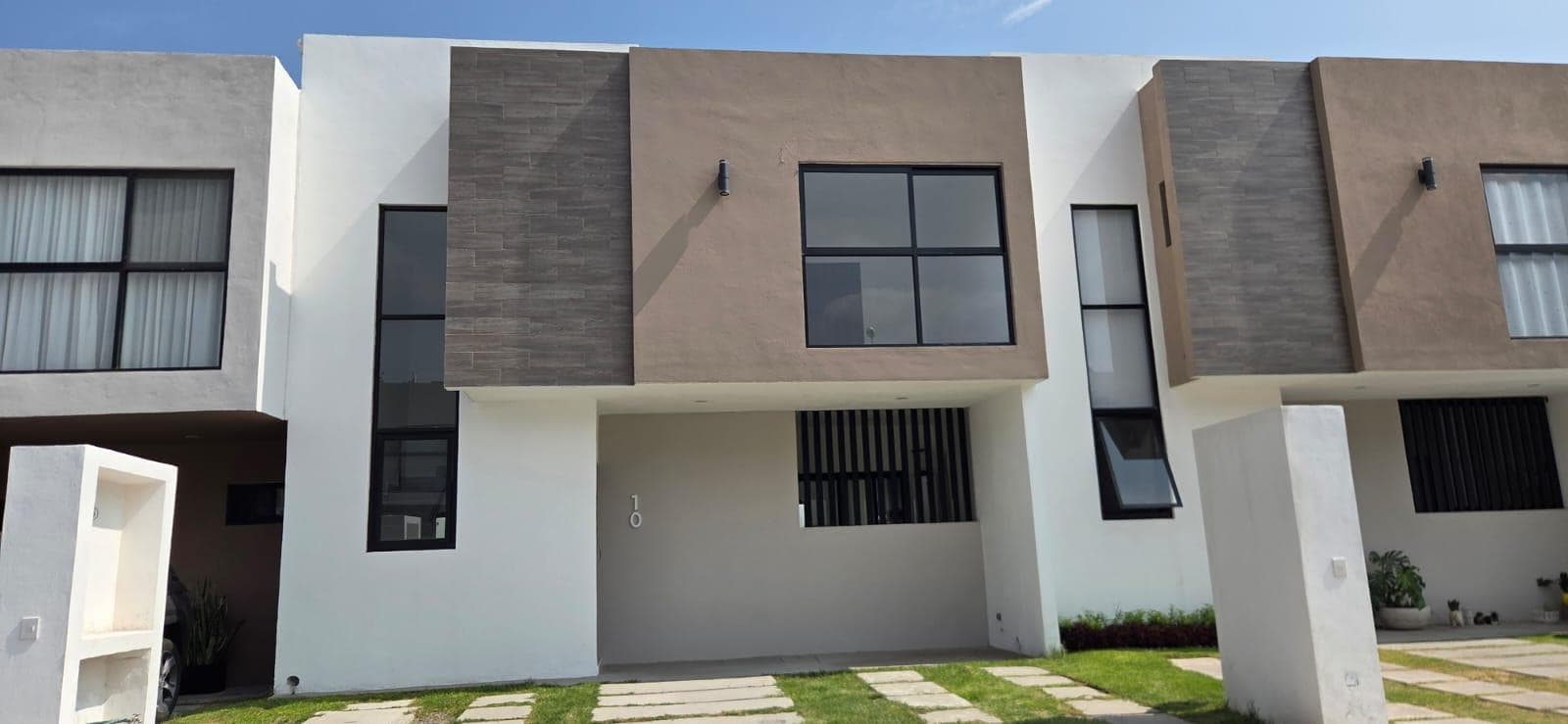 House in the Carlota Hacienda Vanegas Subdivision