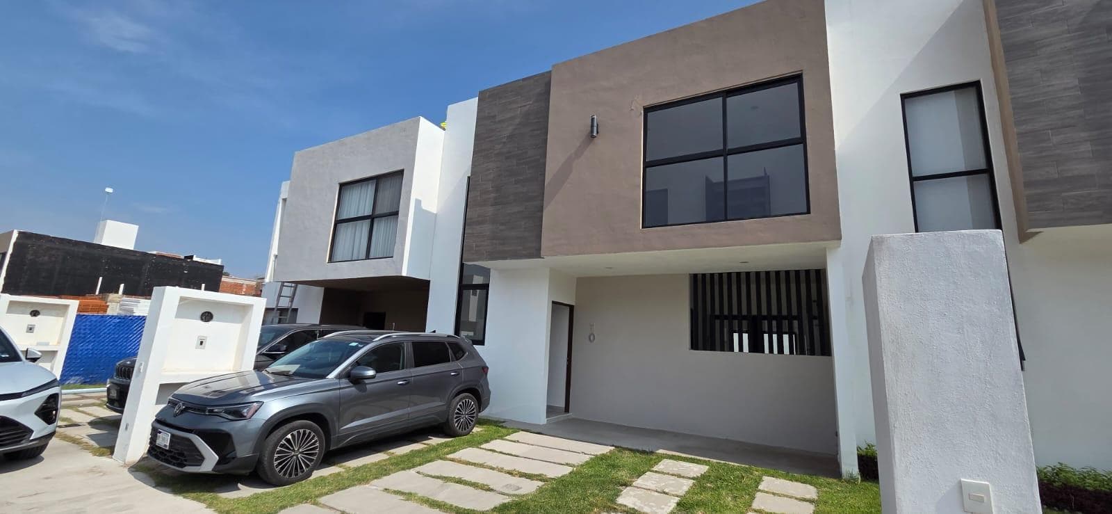 House in the Carlota Hacienda Vanegas Subdivision